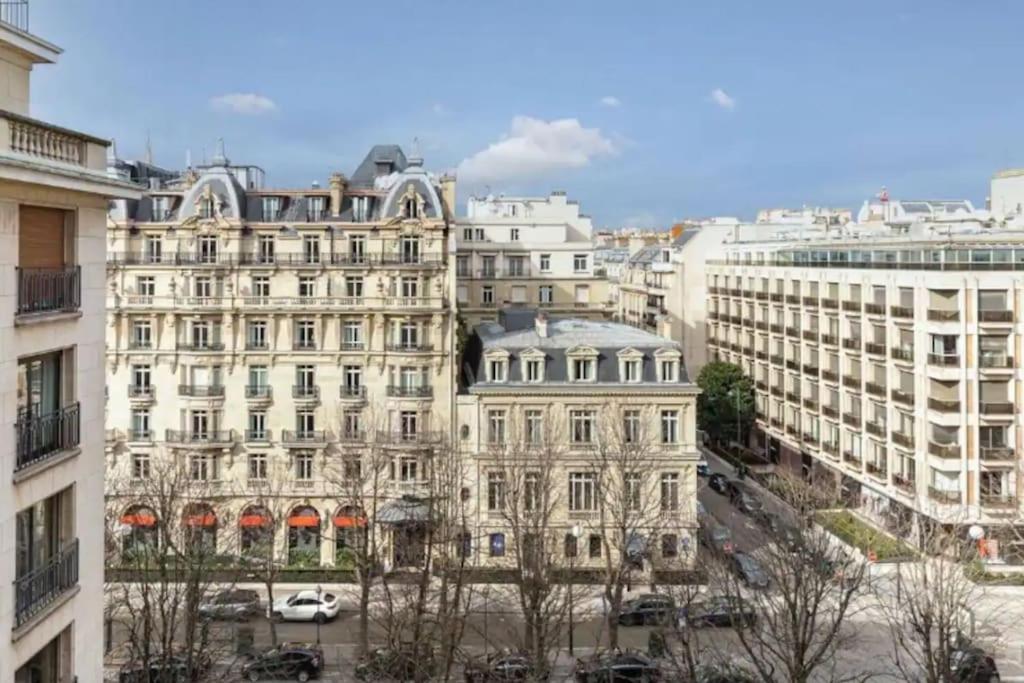 Avenue Montaigne Luxury 2br 4p Apartment